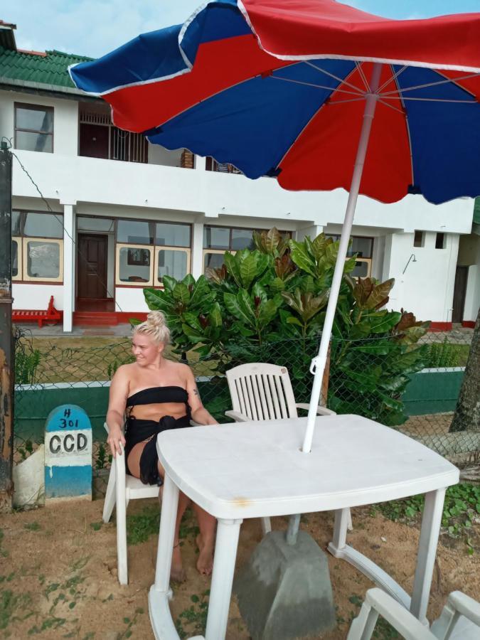 New Seaside Inn Hikkaduwa Exterior foto